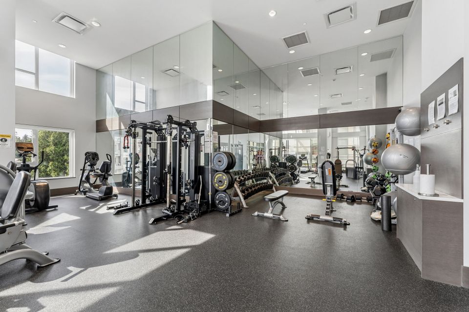 25-web-or-mls-25 at 403 - 2780 Valley Centre Avenue, Lynn Valley, North Vancouver