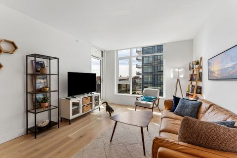 10-web-or-mls-10 at 403 - 2780 Valley Centre Avenue, Lynn Valley, North Vancouver