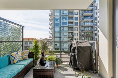 21-web-or-mls-21 at 403 - 2780 Valley Centre Avenue, Lynn Valley, North Vancouver
