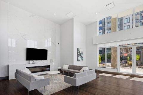 33-web-or-mls-33 at 403 - 2780 Valley Centre Avenue, Lynn Valley, North Vancouver