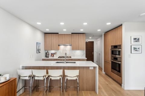 6-web-or-mls-06 at 403 - 2780 Valley Centre Avenue, Lynn Valley, North Vancouver