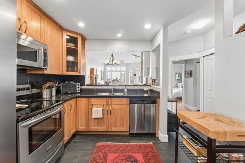 18-web-or-mls-018 at 419 - 121 W 29th Street, Upper Lonsdale, North Vancouver