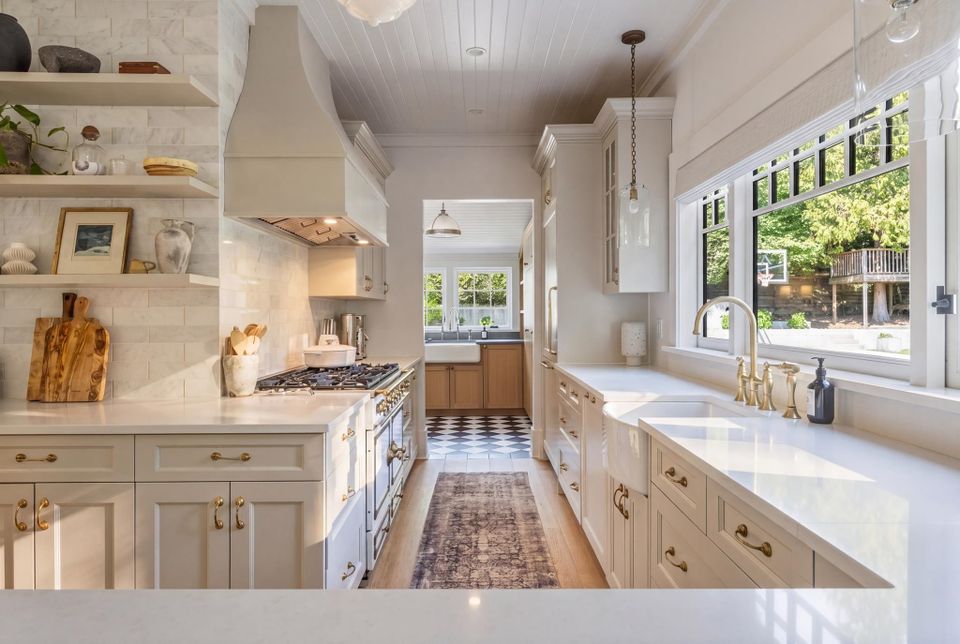 263144870-6273377b-8a49-44df-841b-2cb6005a4988 at 360 E Windsor Road, Upper Lonsdale, North Vancouver
