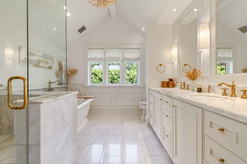 263144870-38983848-5b3c-443d-9c45-22ce6a30aa13 at 360 E Windsor Road, Upper Lonsdale, North Vancouver