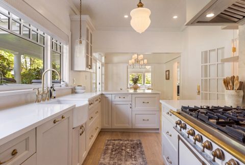 263144870-9f9988b8-03f2-488c-9c2b-f5fd9becb97c at 360 E Windsor Road, Upper Lonsdale, North Vancouver