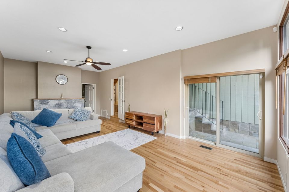 14-web-or-mls-550-ventura-cres_014 at 550 Ventura Crescent, Upper Delbrook, North Vancouver