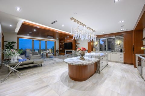 kitchenliving at 618 Hawstead Place, British Properties, West Vancouver