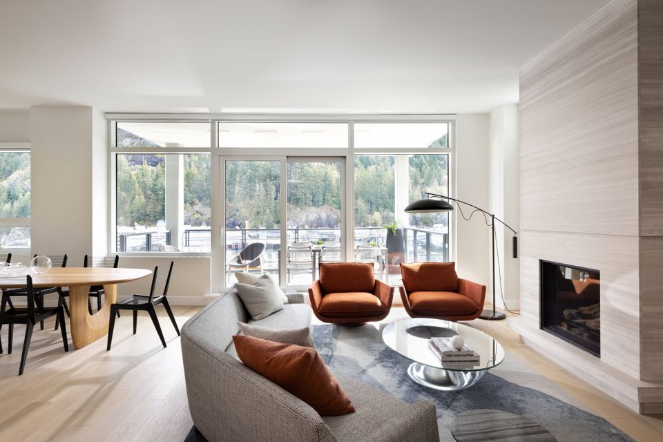 living at 302 - 6707 Nelson Avenue, Horseshoe Bay WV, West Vancouver