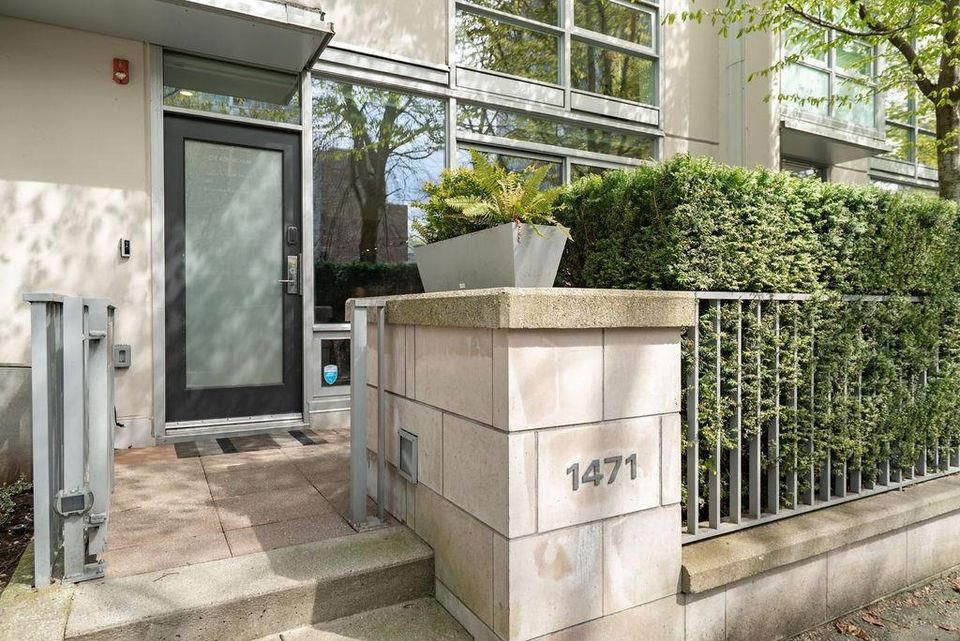 2 at 1471 Howe Street, Yaletown, Vancouver West