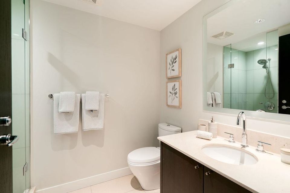 5 at 1471 Howe Street, Yaletown, Vancouver West