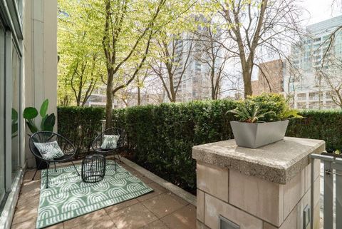 7 at 1471 Howe Street, Yaletown, Vancouver West