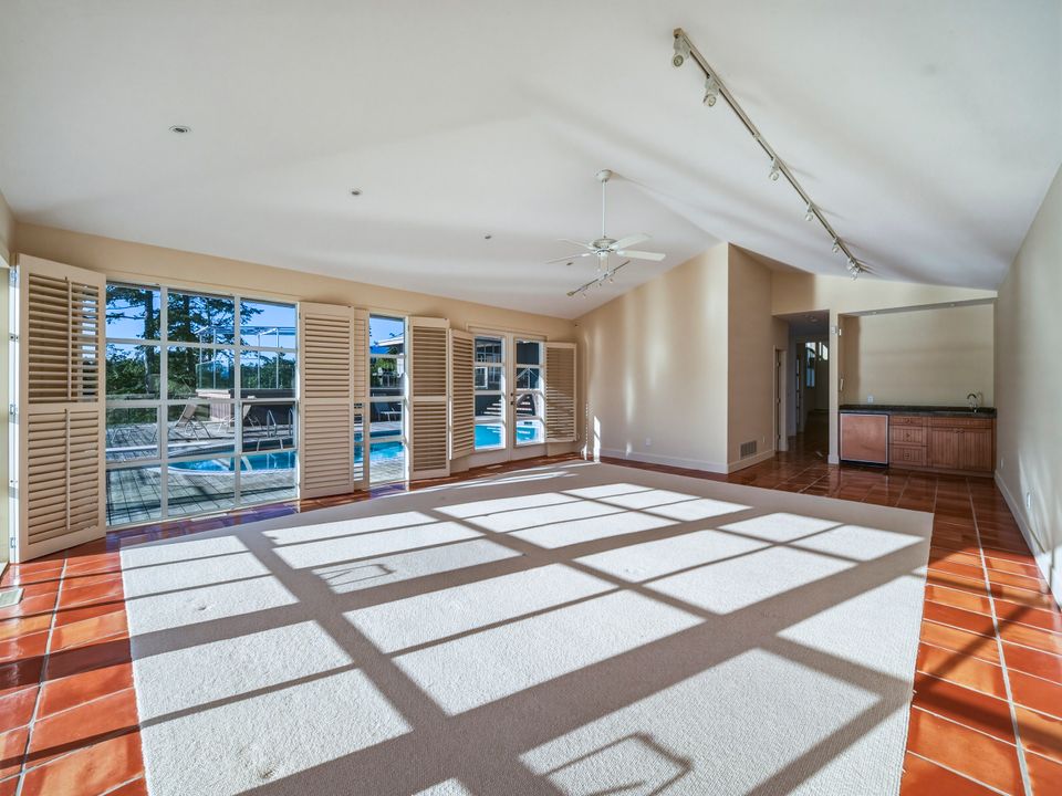 33 at 6231 Taylor Drive, West Vancouver