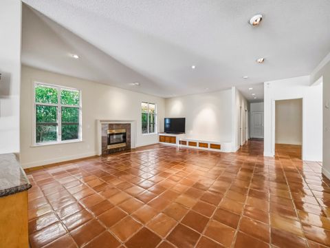 10a at 6231 Taylor Drive, West Vancouver