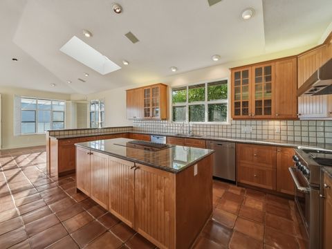 8a at 6231 Taylor Drive, West Vancouver