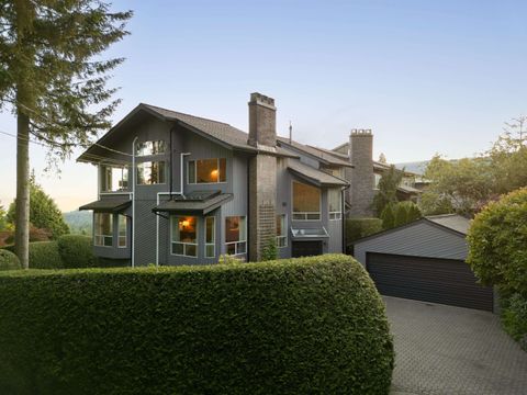 side at 551 Palisade Drive, Canyon Heights NV, North Vancouver