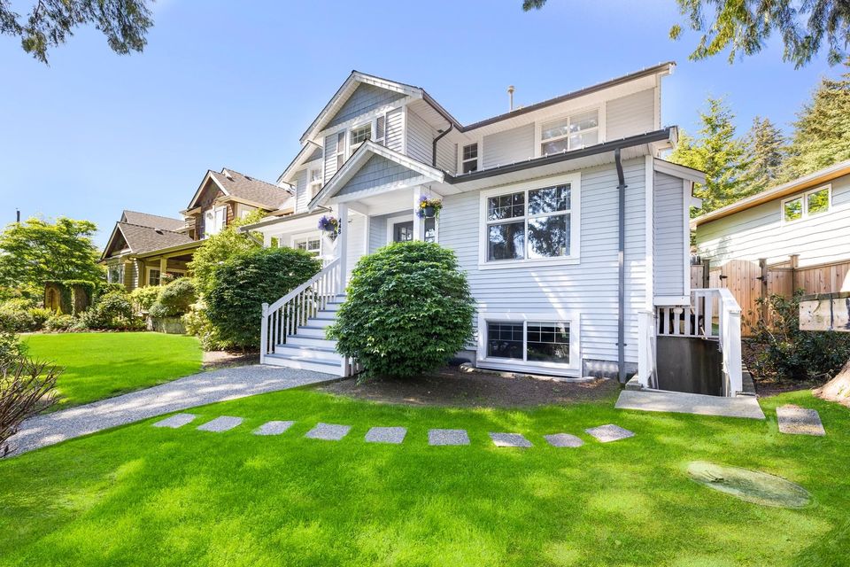 263157583-6015a8aa-3ca3-435a-b450-32f44fbf6b22 at 448 Brand Street, Upper Lonsdale, North Vancouver