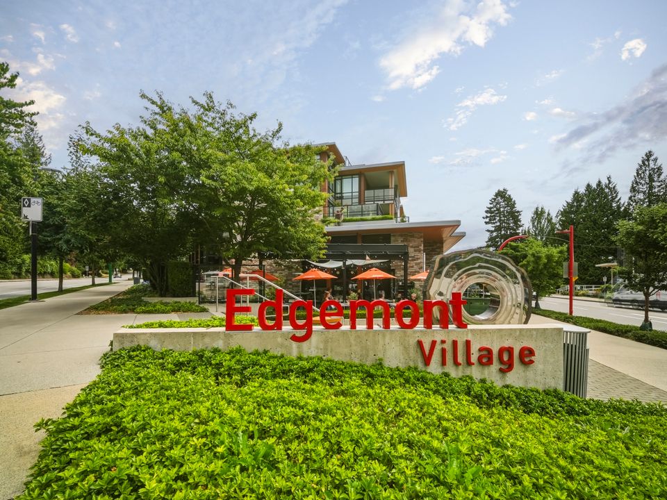 64 at 14 - 1133 Ridgewood Drive, Edgemont, North Vancouver