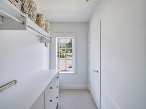 43 at 14 - 1133 Ridgewood Drive, Edgemont, North Vancouver