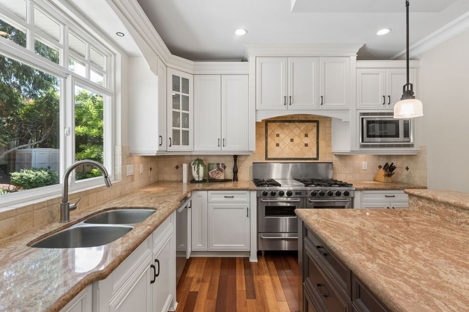 22-web-or-mls-4904-chalet-pl_022 at 4904 Chalet Place, Canyon Heights NV, North Vancouver