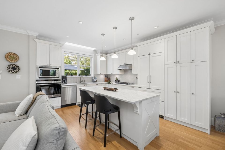 14-web-or-mls-2015esquimalt014 at 2015 Esquimalt Avenue, Ambleside, West Vancouver