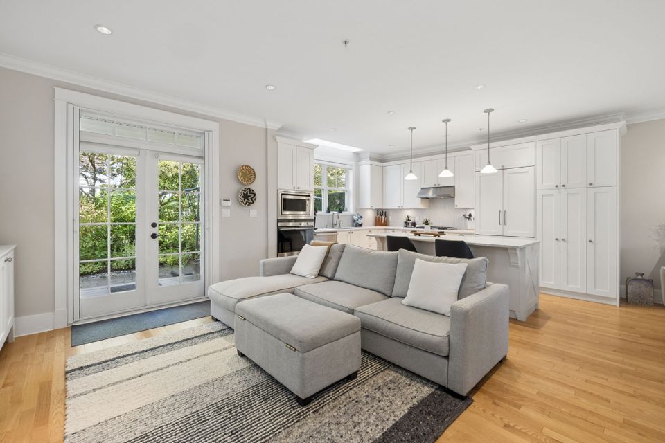 36-web-or-mls-2015esquimalt036 at 2015 Esquimalt Avenue, Ambleside, West Vancouver