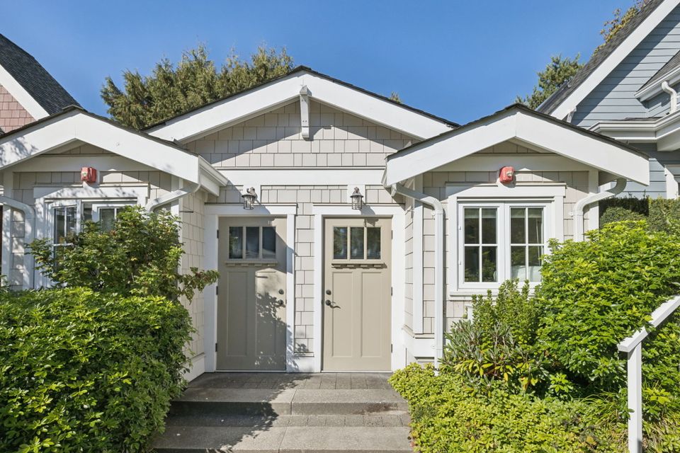 59-web-or-mls-2015esquimalt059 at 2015 Esquimalt Avenue, Ambleside, West Vancouver