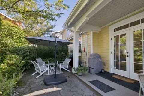61-web-or-mls-2015esquimalt061 at 2015 Esquimalt Avenue, Ambleside, West Vancouver