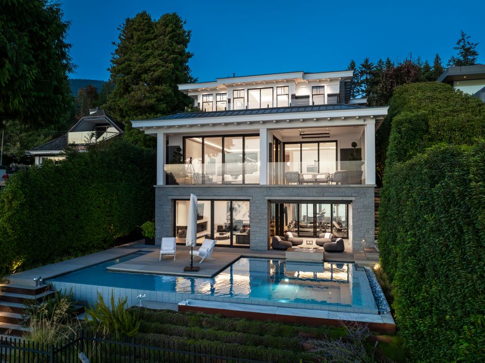 3156-travers-ave-0435 at 3156 Travers Avenue, West Bay, West Vancouver