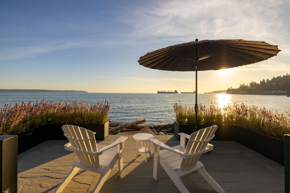 3156-travers-ave-6040 at 3156 Travers Avenue, West Bay, West Vancouver