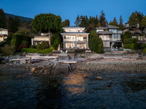 3156-travers-ave-0472 at 3156 Travers Avenue, West Bay, West Vancouver