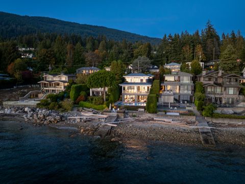 3156-travers-ave-0486 at 3156 Travers Avenue, West Bay, West Vancouver