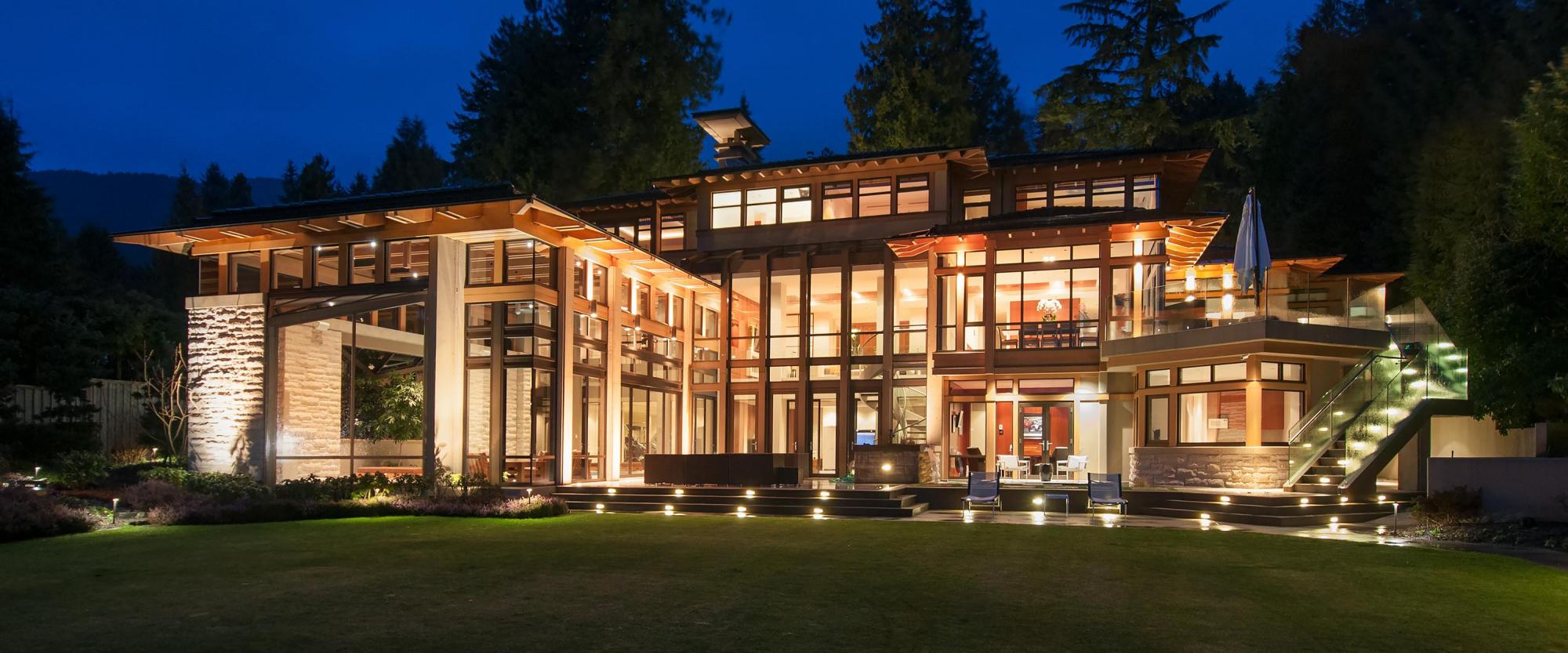 Vancouver Real Estate & Luxury Homes - Brock Smeaton