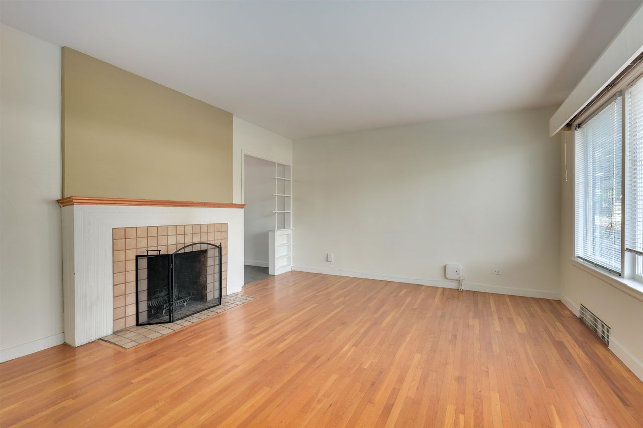 509-e-keith-road-queensbury-north-vancouver-02 at 509 E Keith Road, Queensbury, North Vancouver