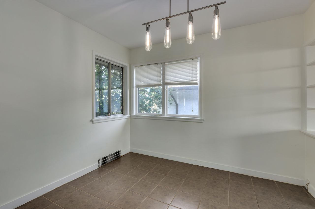 509-e-keith-road-queensbury-north-vancouver-05 at 509 E Keith Road, Queensbury, North Vancouver