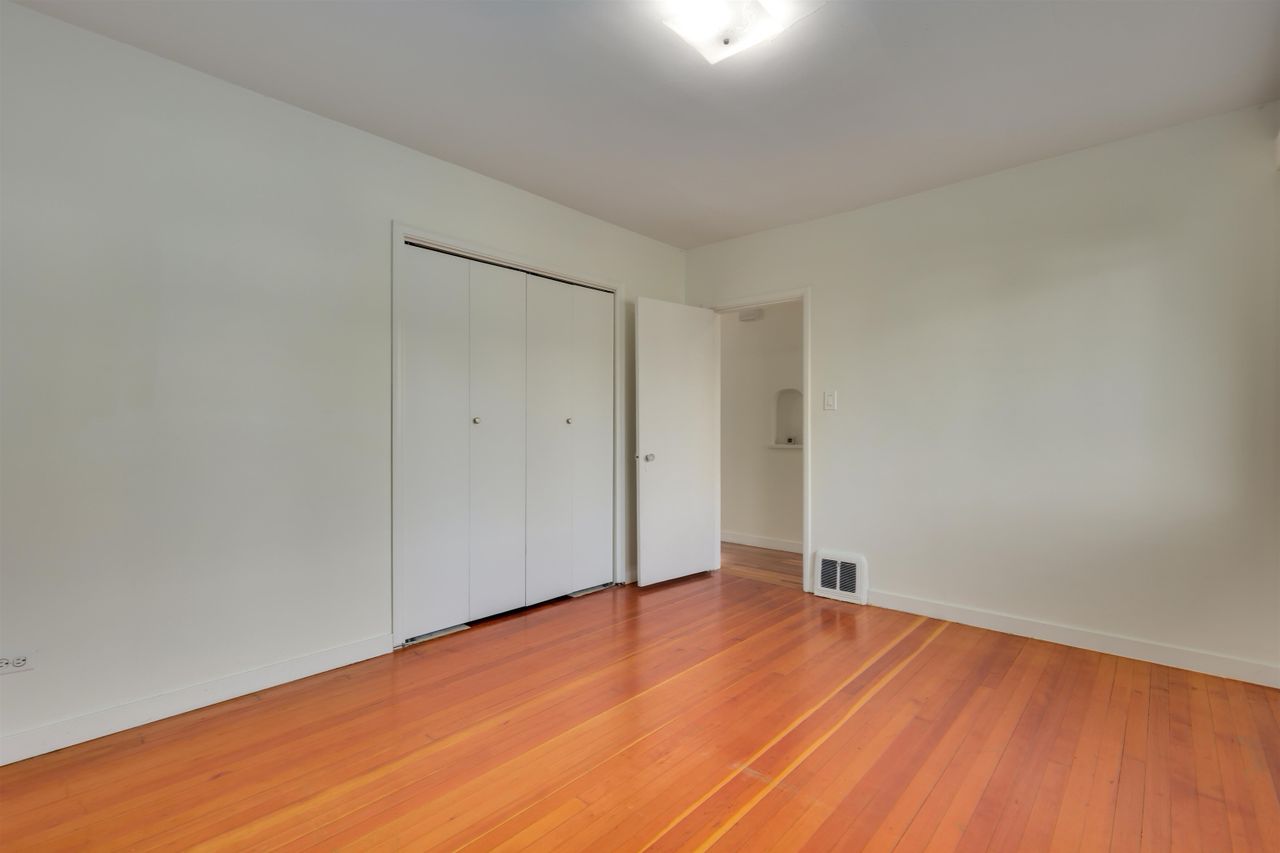 509-e-keith-road-queensbury-north-vancouver-14 at 509 E Keith Road, Queensbury, North Vancouver