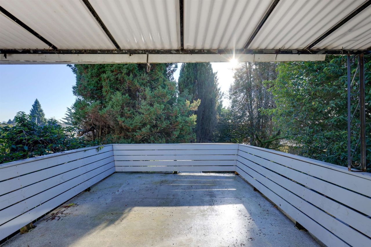 509-e-keith-road-queensbury-north-vancouver-20 at 509 E Keith Road, Queensbury, North Vancouver