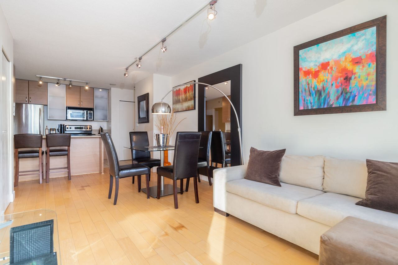 007 at 1110 - 928 Homer, Vancouver West