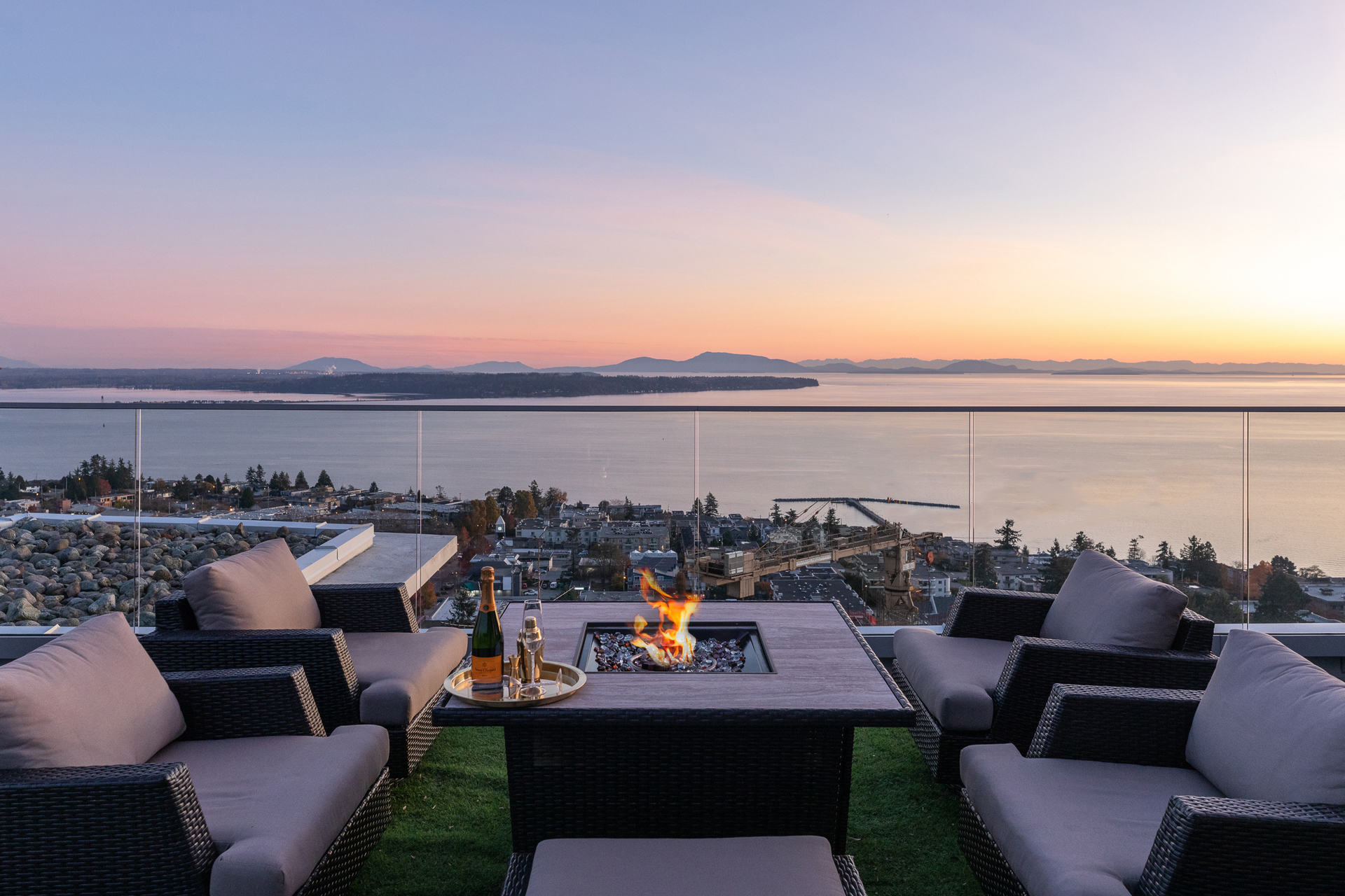 White Rock Luxury Penthouse