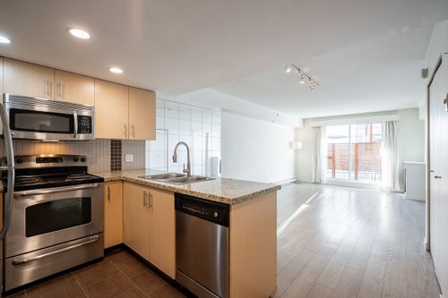 unit-409-200-keary-street-new-westminster-6-1 at 409 - 200 Keary Street