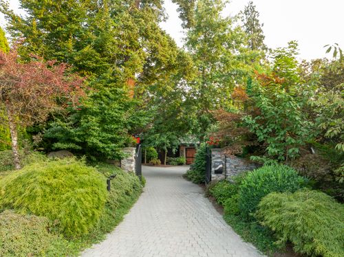 18638-54a-ave-0341 at 18638 54a Avenue