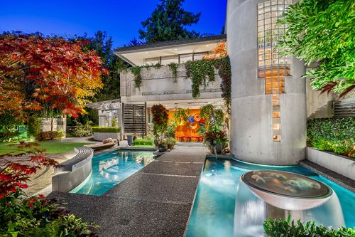 artgallerypic-1240-32511-2400x1600 at  The Labyrinth, South Surrey White Rock