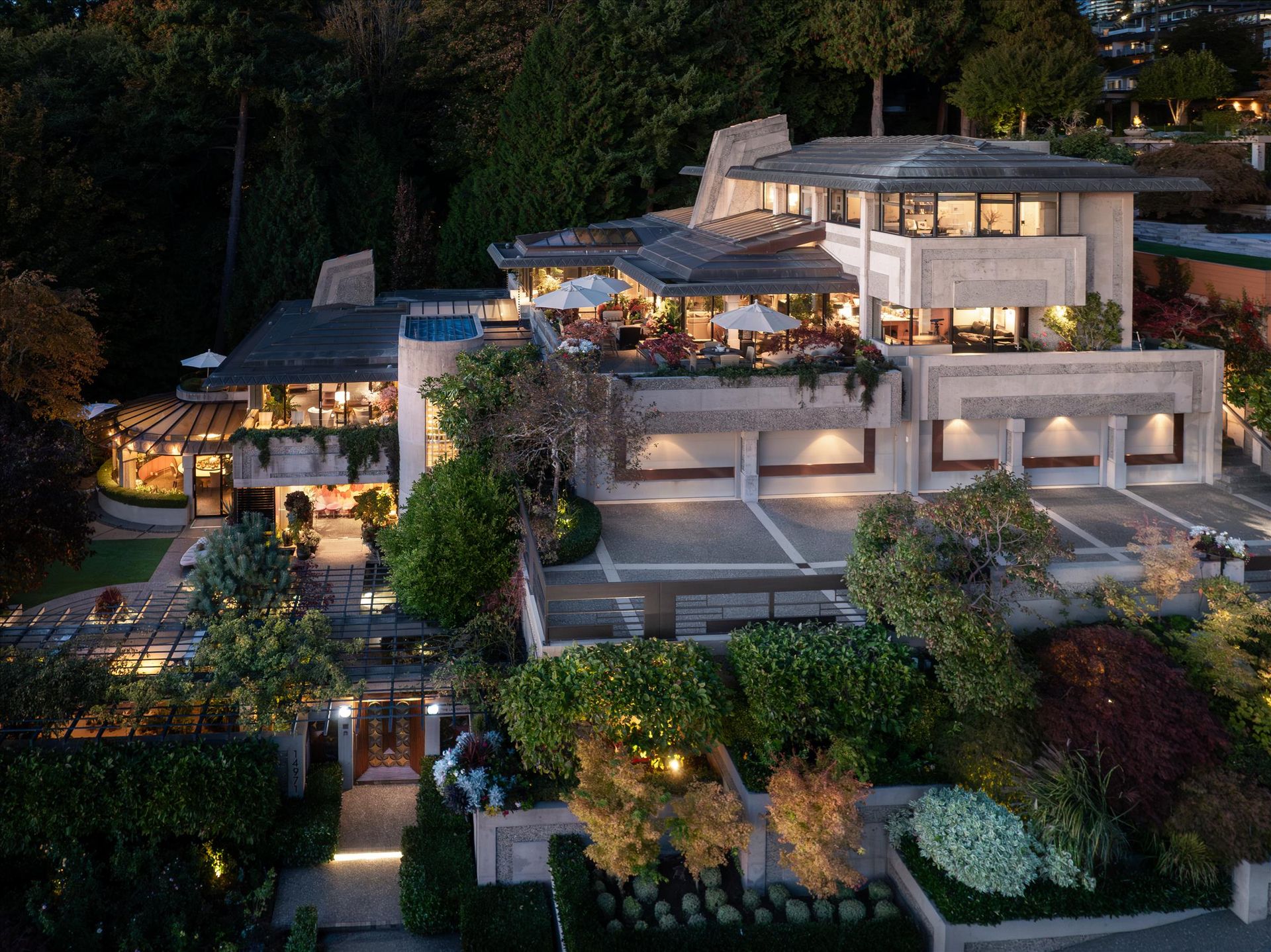  The Labyrinth, South Surrey White Rock 