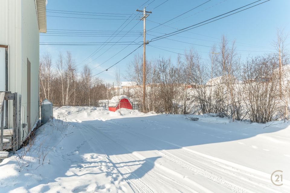 102 & 104 Etthen Drive, Kam Lake, Yellowknife (5551)