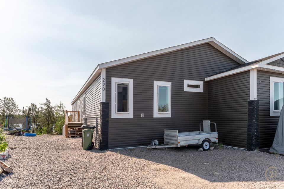 023-220-hall-crescent-hdr-23 at 220 Hall Crescent, Lakeshore, Yellowknife