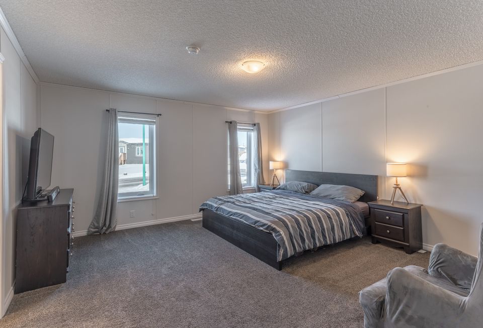 220-hall-crescent-hdr-14 at 220 Hall Crescent, Lakeshore, Yellowknife