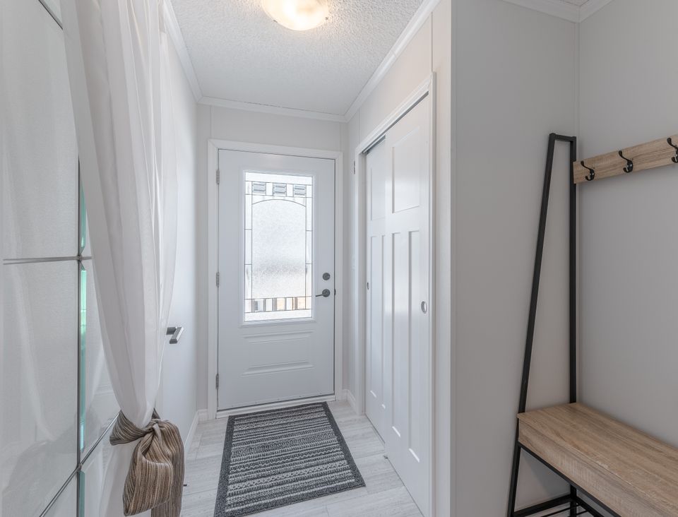 220-hall-crescent-hdr-18 at 220 Hall Crescent, Lakeshore, Yellowknife