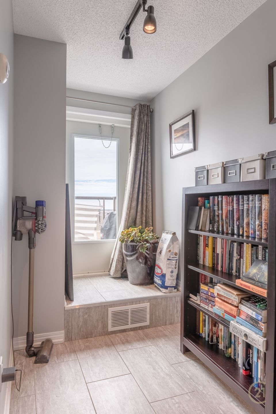 1701-5018-49th-street-hdr-19 at 1701 - 5018 49th Street, Downtown, Yellowknife