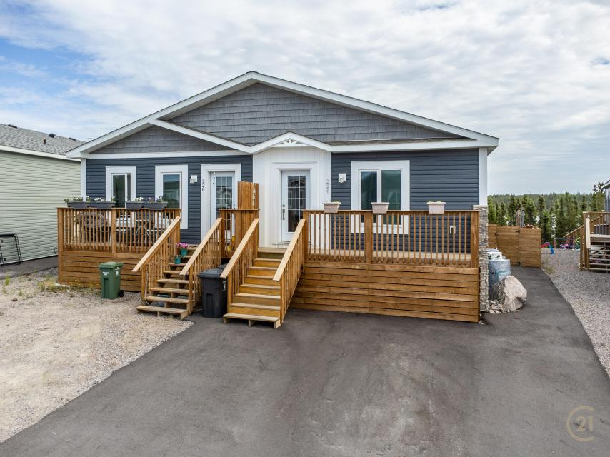 226 Hall Crescent, Kam Lake, Yellowknife (5880)