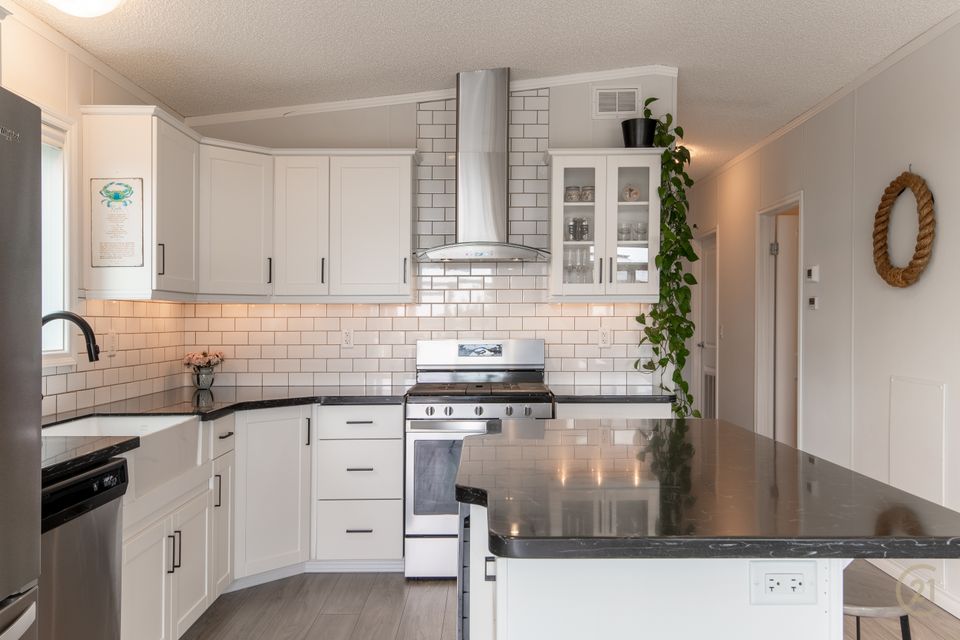 226 Hall Crescent, Kam Lake, Yellowknife (5880)