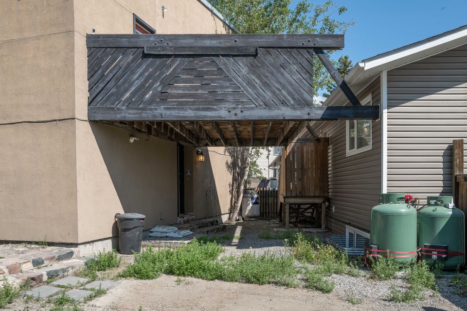 1-5616-50th-avenue-hdr-37 at 1 - 5616 50th Avenue, Downtown, Yellowknife